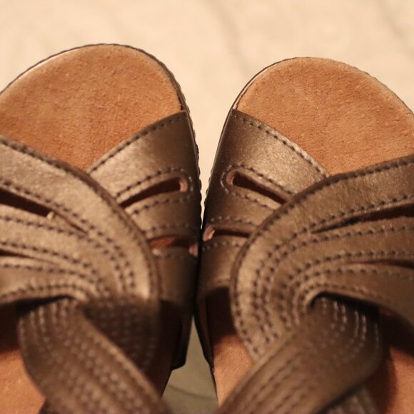 Spring Step Bronze colored sandals Size 37 - Picture 8 of 11
